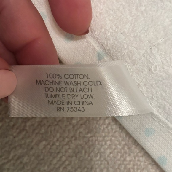 Cynthia Rowley Dish Kitchen Hand Towels Christmas Flamingo Santa Hat - Picture 3 of 4